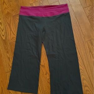 Charcoal grey lululemon crops size 10